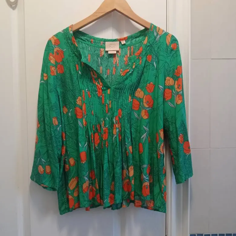 Anthropology Floral Blouse - Size 4 photo 1