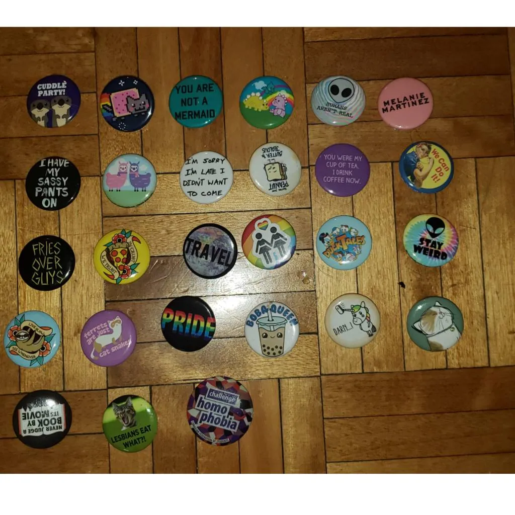 Buttons/ Keychains/ Patches photo 7