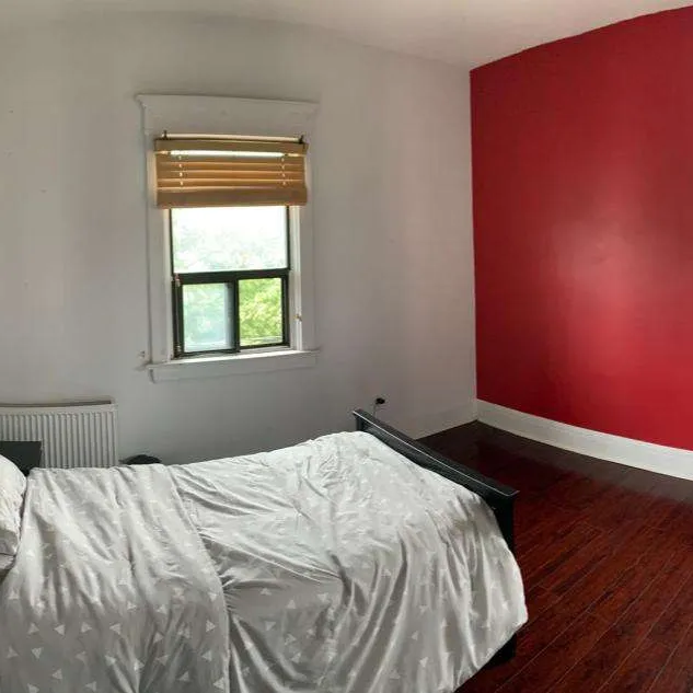Room for rent photo 3