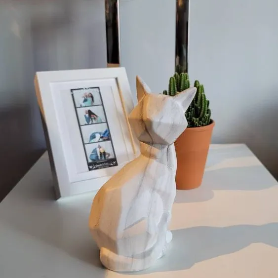 Cat Sculpture - Structube photo 1