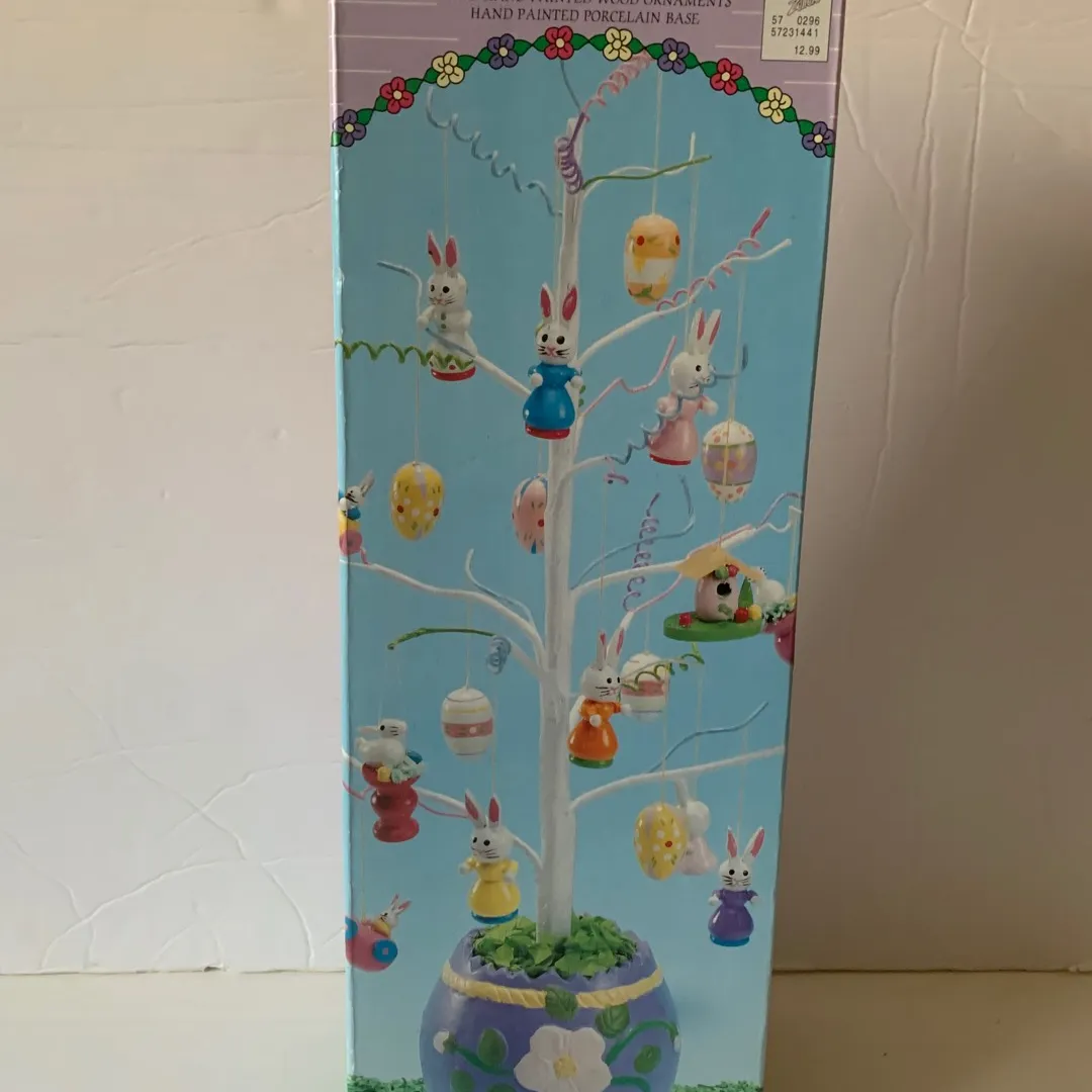 Decorated Easter Tree for 900 BTZS /3 Tokens / $5 GC photo 1