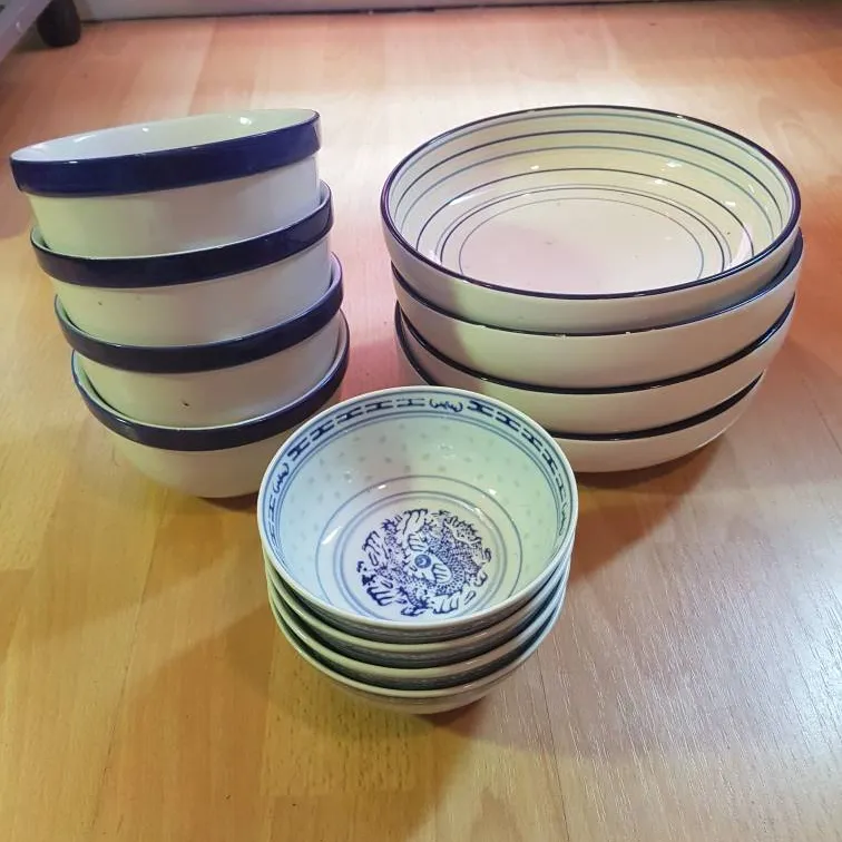 3 sets of 4 bowls photo 1