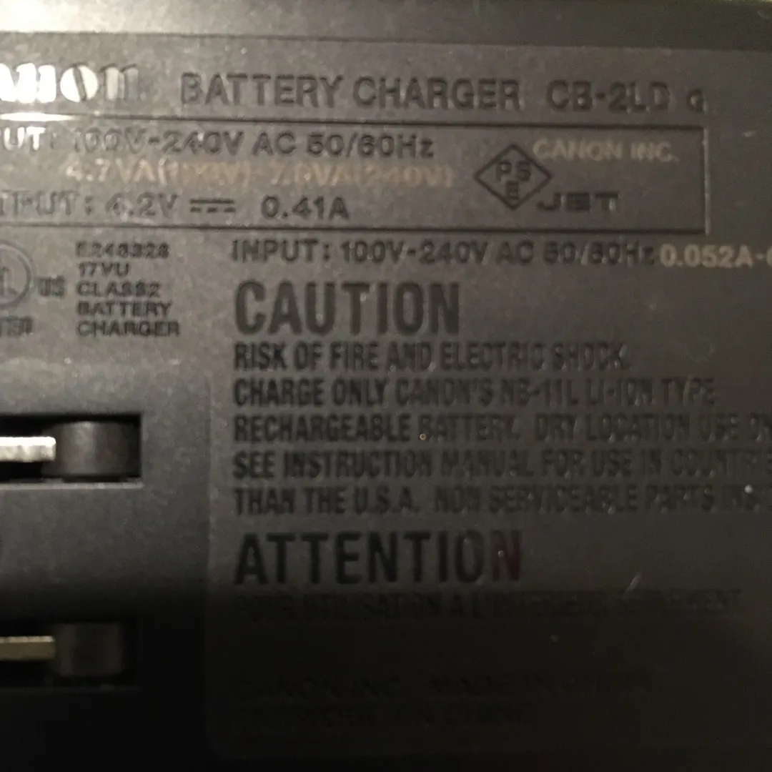 Canon Camera Battery Charger photo 1