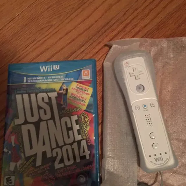 Wii Motion Plus Controller + Just Dance 2014 photo 1