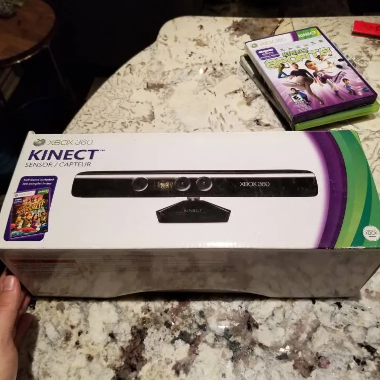 Xbox 360 Kinect Sensor photo 1