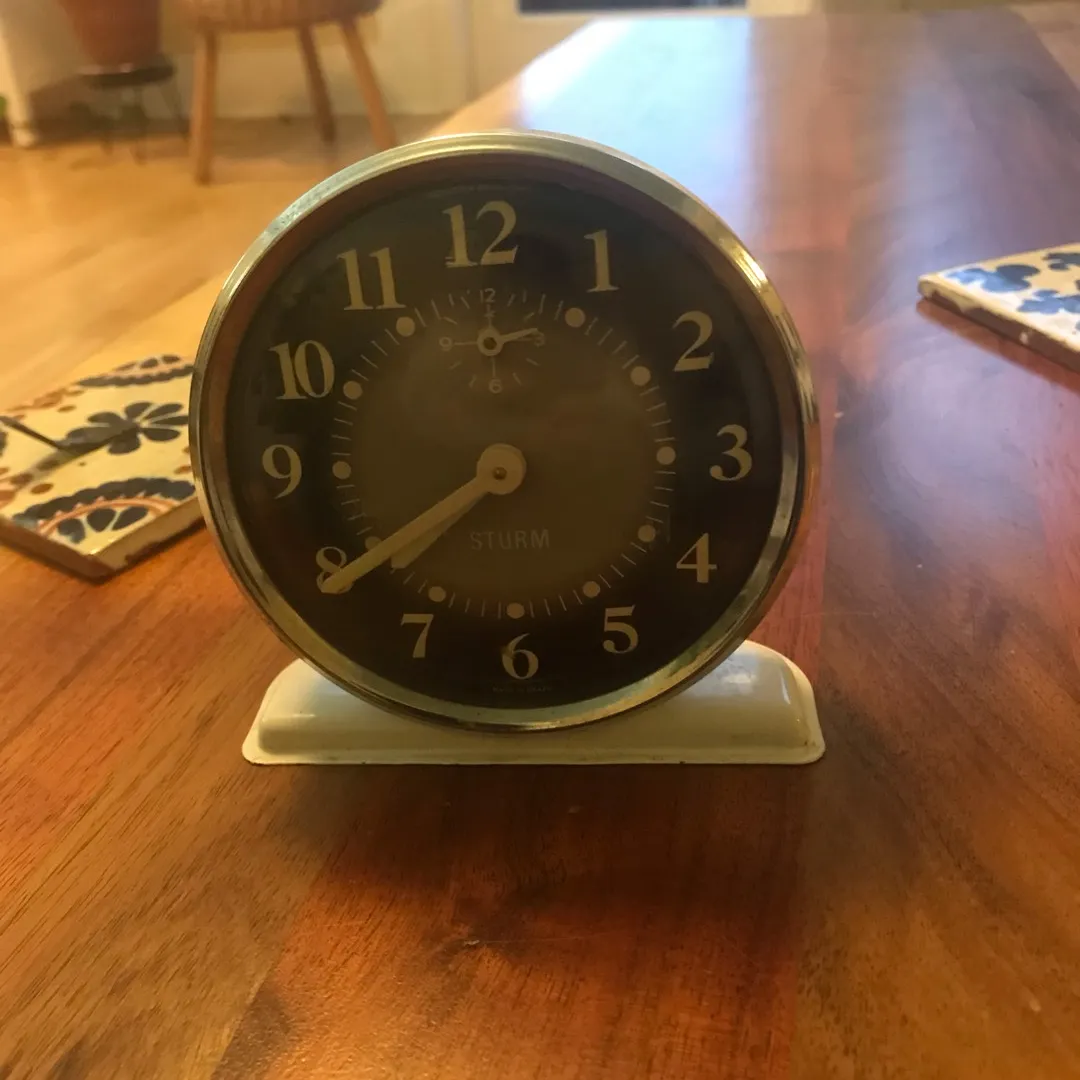 Retro Windup Alarm Clock photo 1