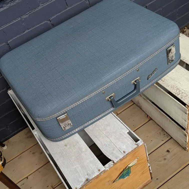 Gorgeous Vintage blue Suitcase/ Luggage W/ Pink Interior photo 1