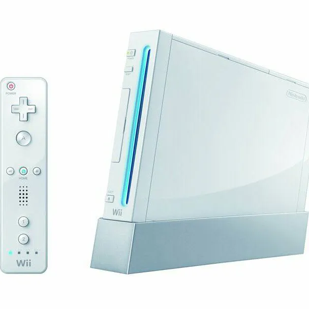 Nintendo Wii U + 100+ Games photo 1