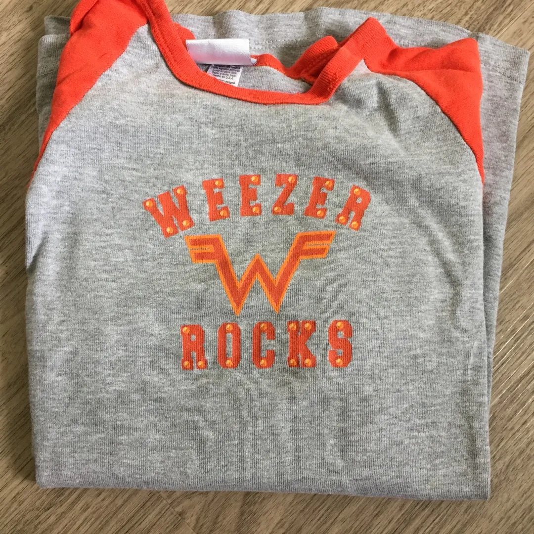 Weezer T-shirt photo 1