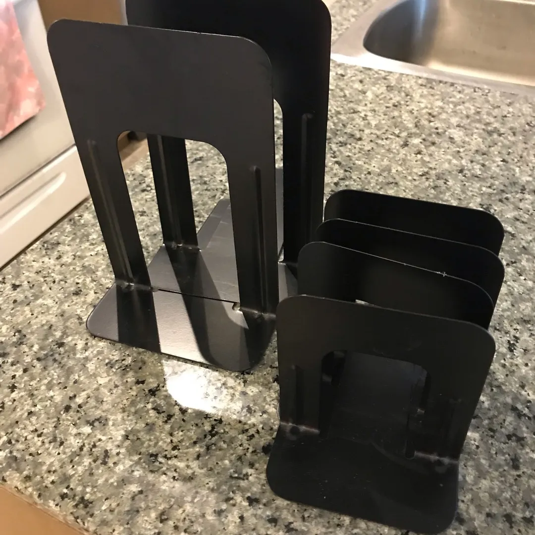Bookends - 2 Large & 4 Small (black metal) photo 1