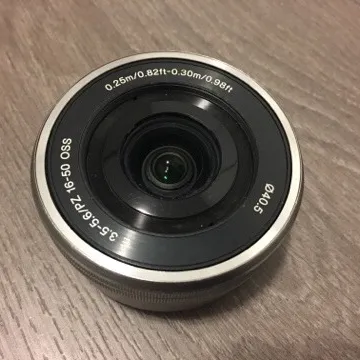 Sony E-mount 16-50mm Lens (broken) photo 1