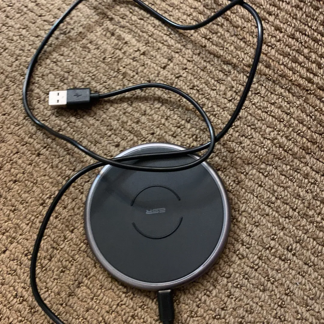 Wireless Phone Charger photo 1