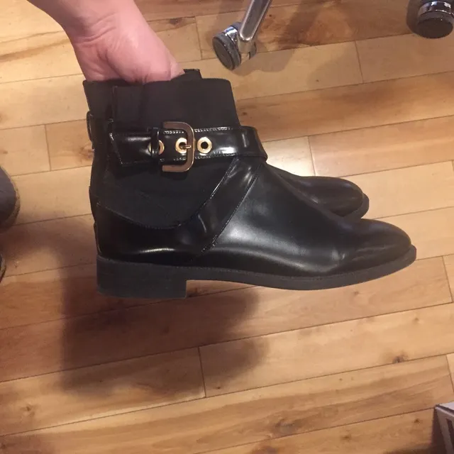 Zara Boots (Size 9) photo 1