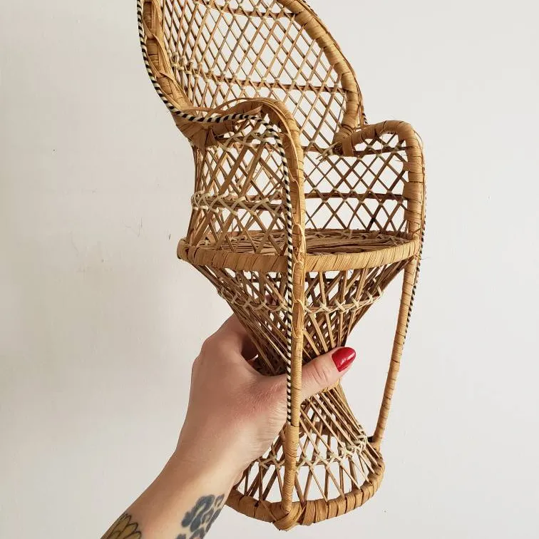 Cute Vintage Wicker Chair/plant Stand photo 3
