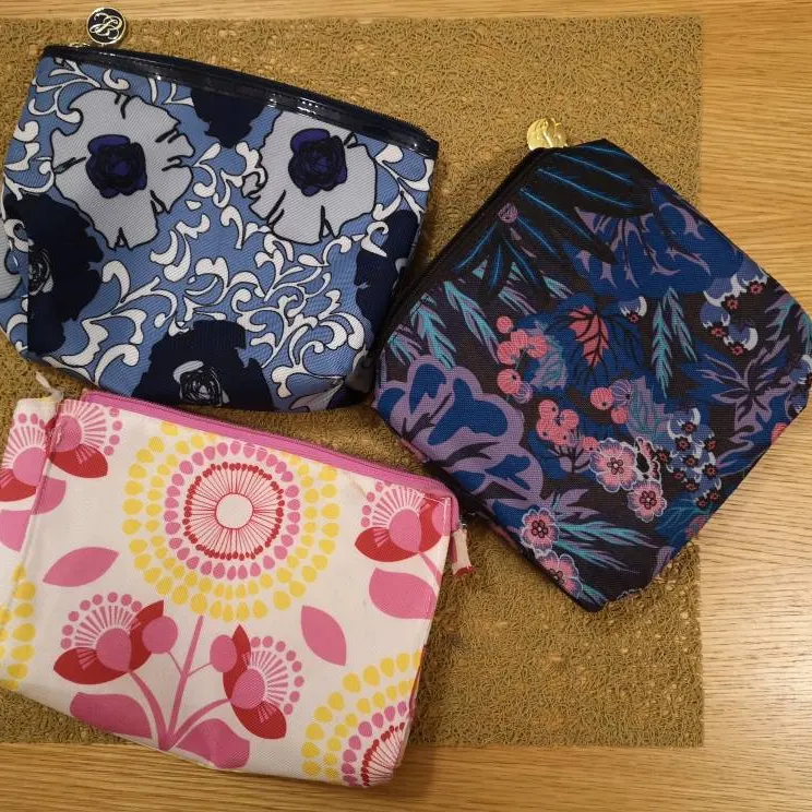 Makeup Bags, Free With Trade photo 1
