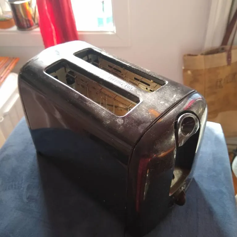 Basic Toaster photo 1