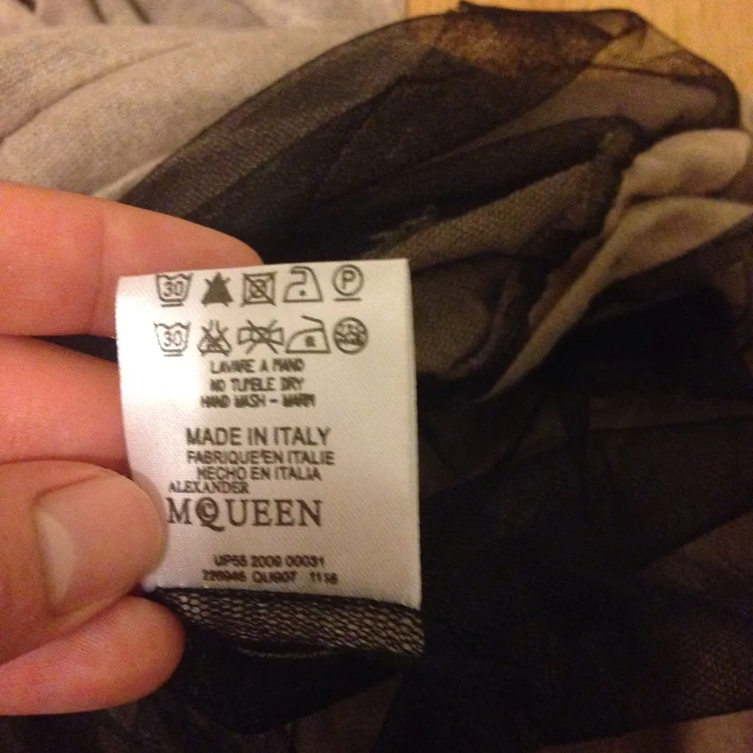 Alexander McQueen Vest Size Medium. photo 5