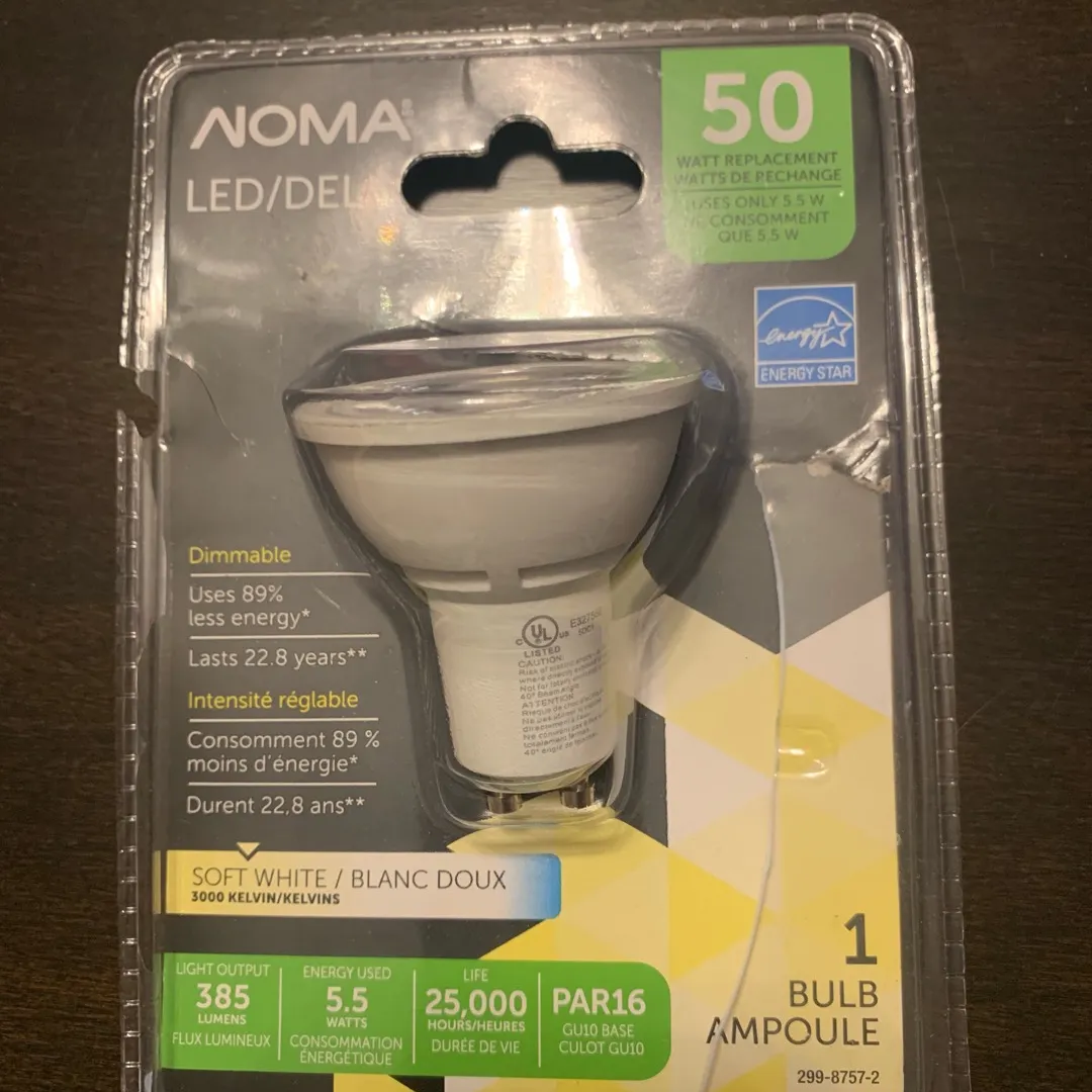 New NOMA Dimmable LED Light Bulb photo 1