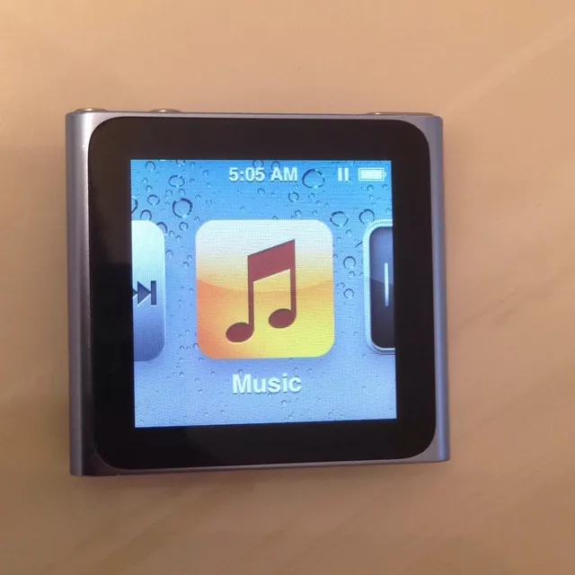 iPod Touch Shuffle With Clip photo 1