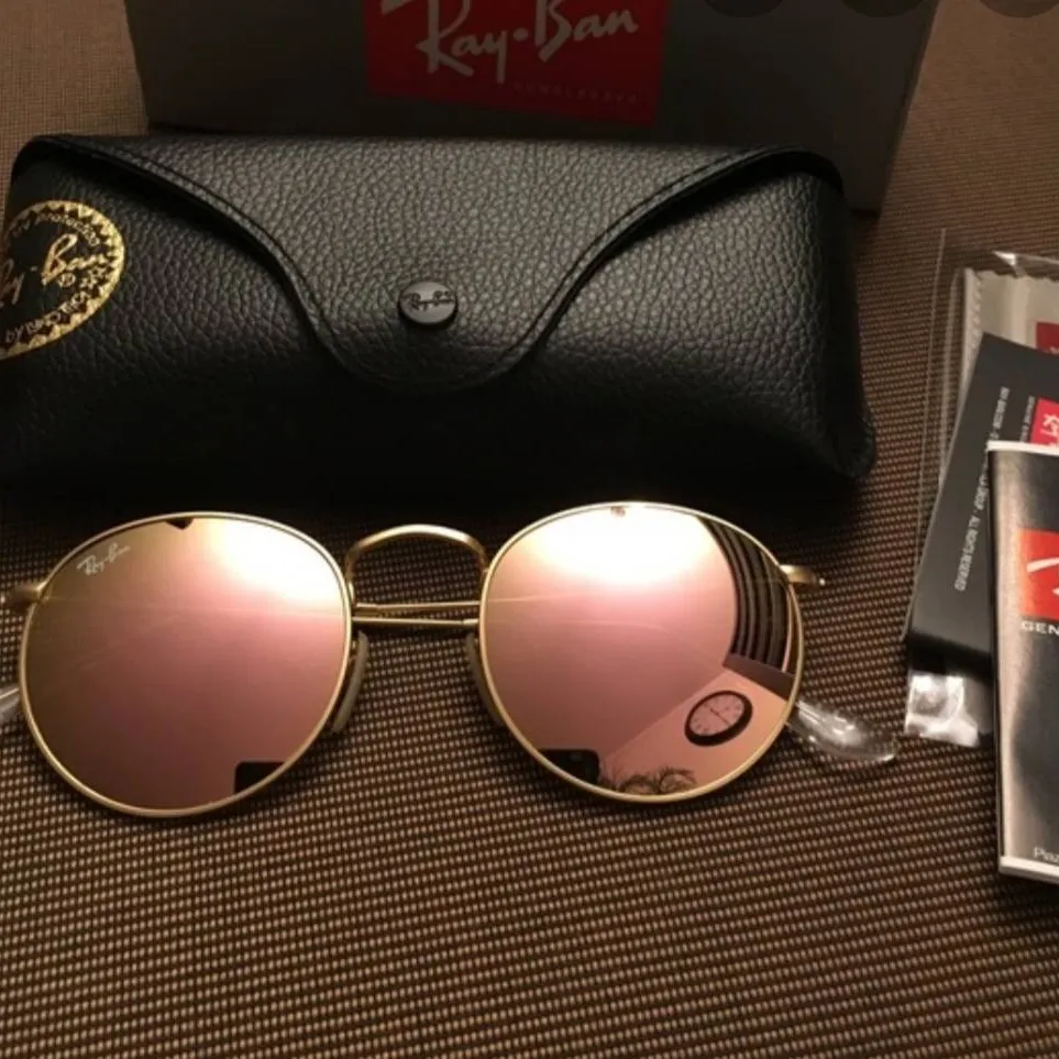 Ray Ban Pink Round Glases photo 1