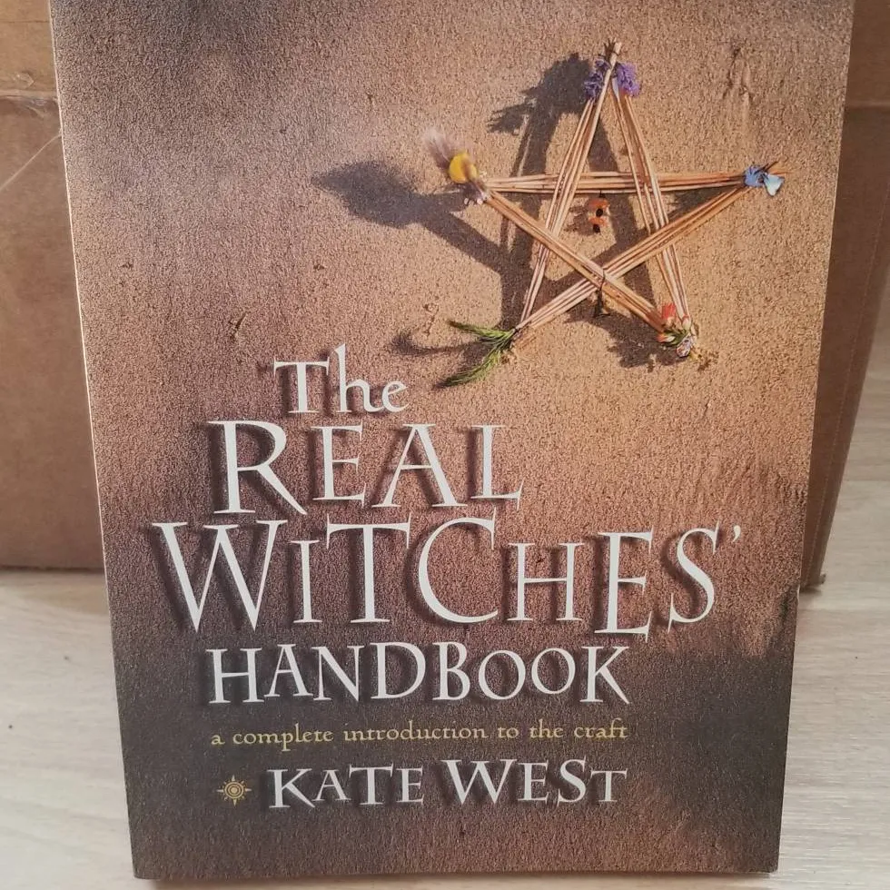 Real Witches Handbook photo 1