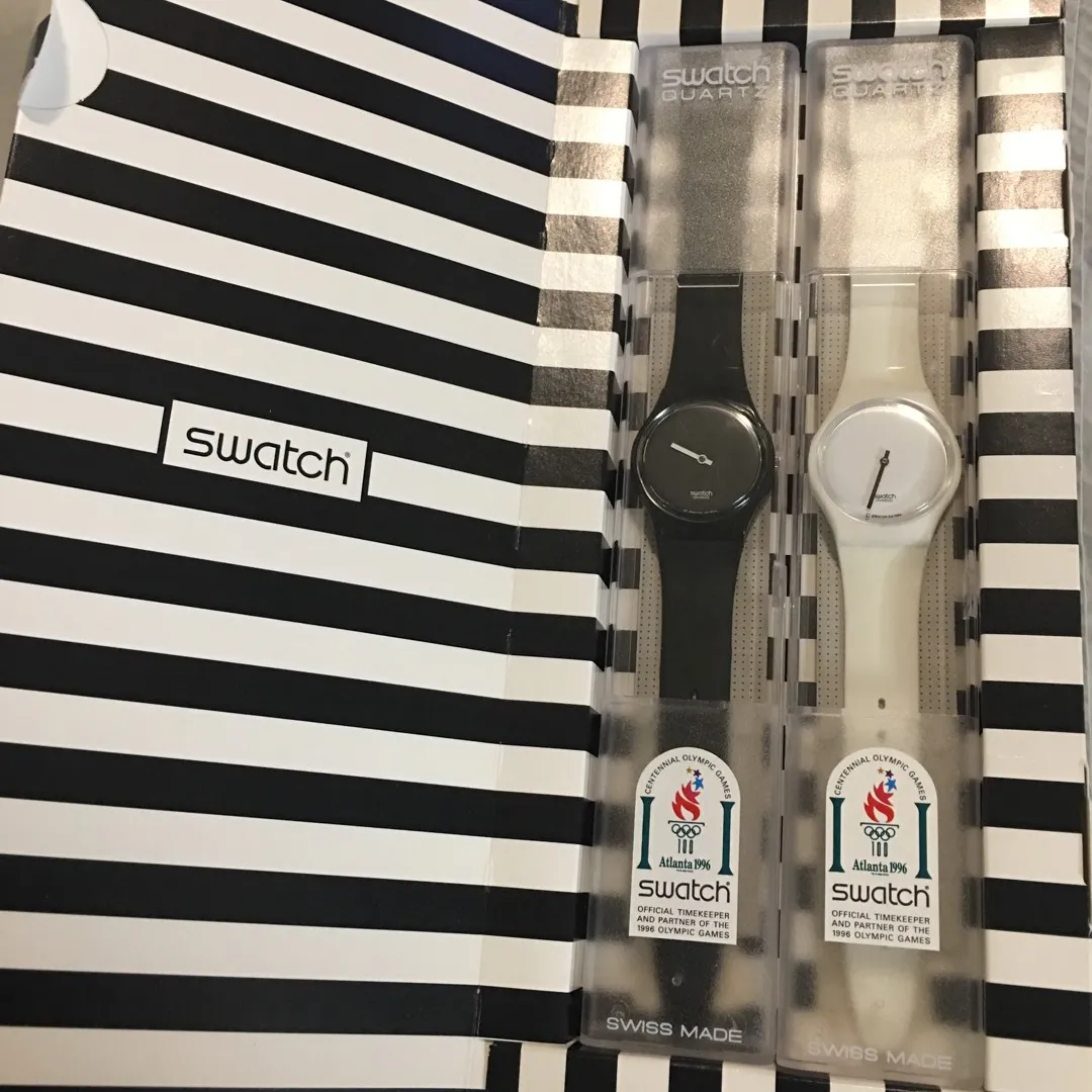 Swatch Special White Hours & Black Minutes photo 3