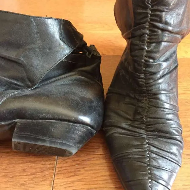 Ladies Black Short Boots Size 5.5-6 photo 1