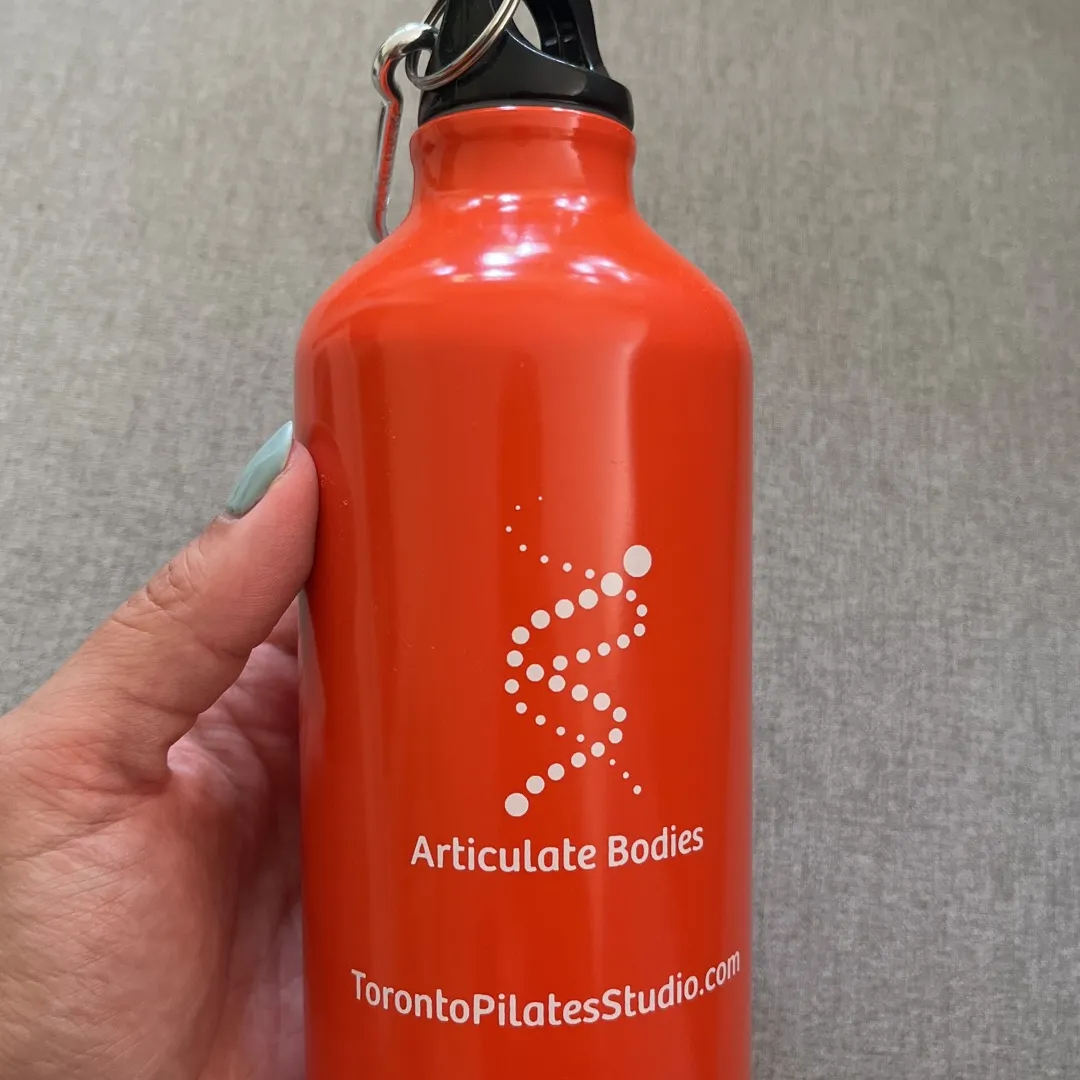 Free Reusable Waterbottle photo 1