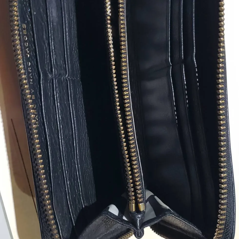 Marc Jacobs Black Leather wallet photo 4