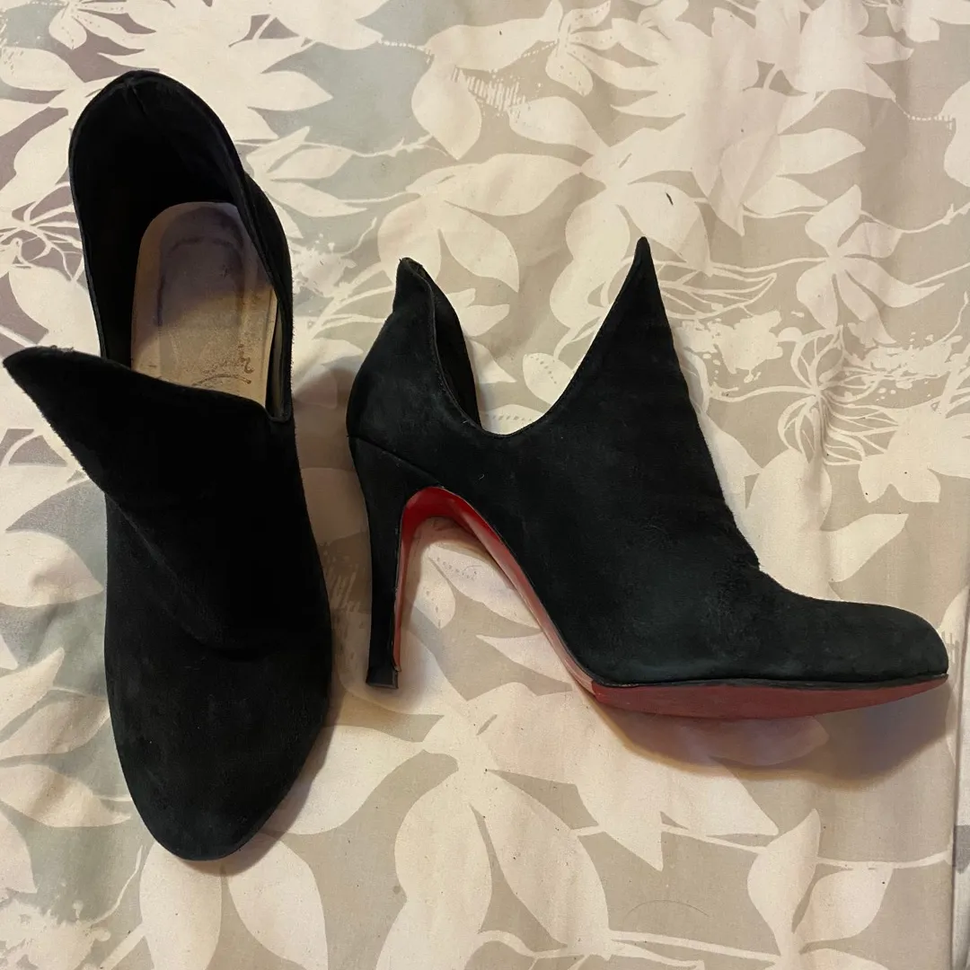 Authentic Christian Louboutin Black Suede Shoes (Size 8) GUC photo 1