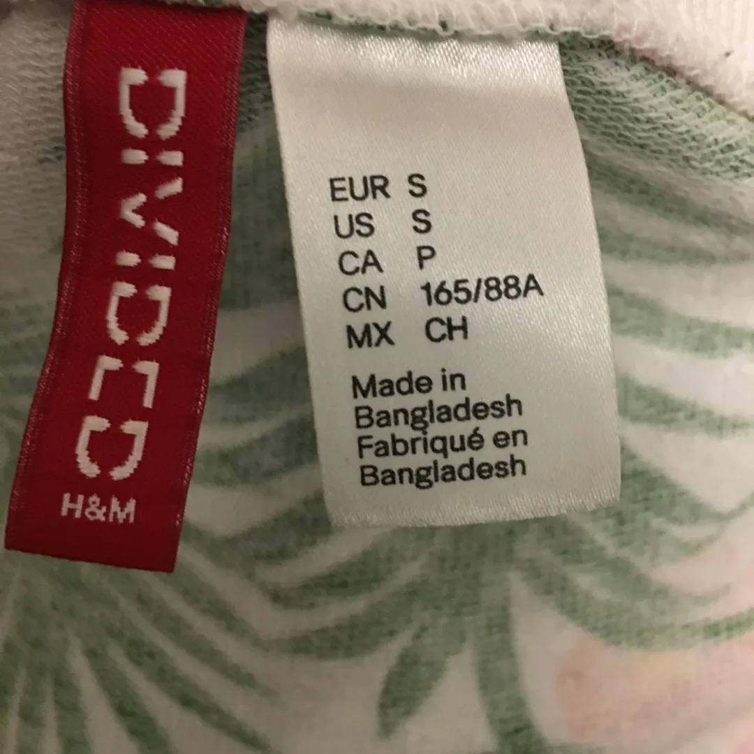 H&M Shirt Size S photo 3