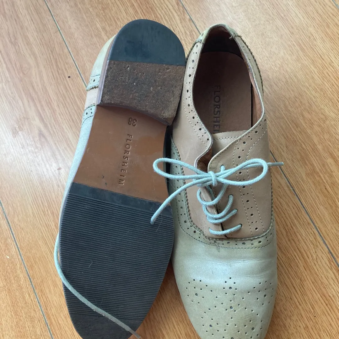 Size 7/38 Leather Oxford Shoes photo 3