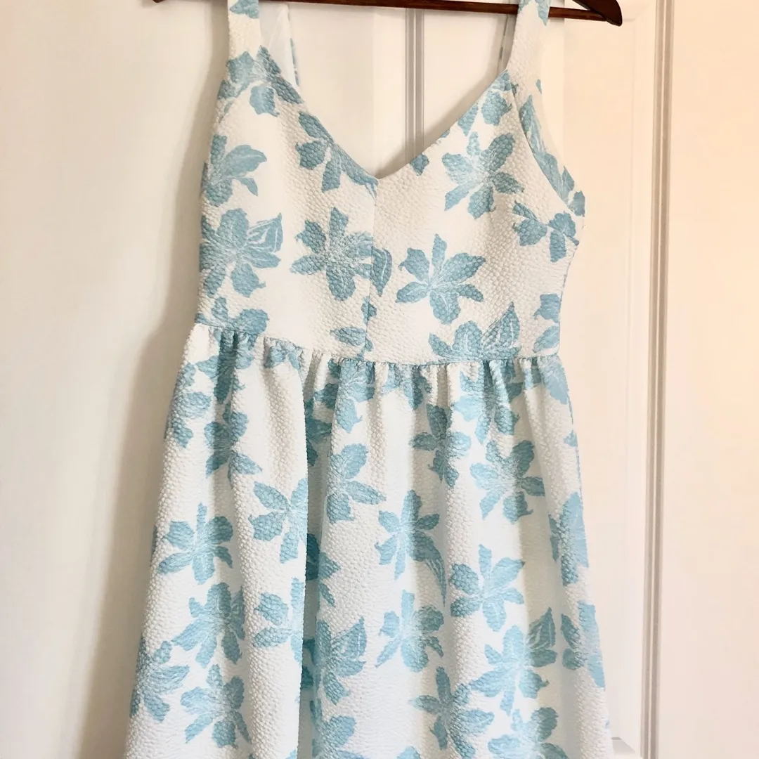 FREE White And blue Floral Dress Size m photo 1