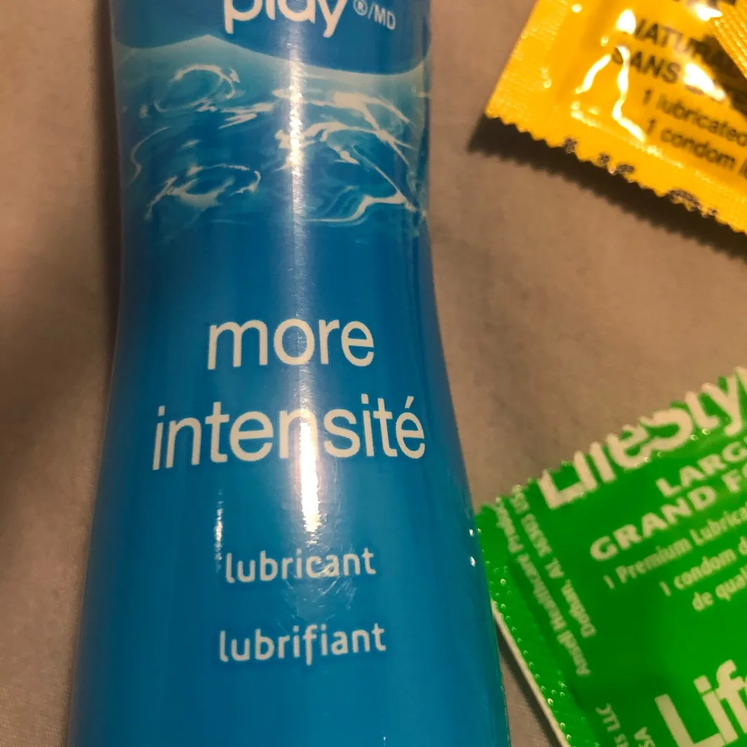 🌻 Condoms And Lube photo 3
