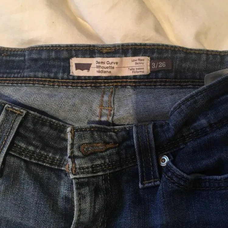 Levi’s Low Rise Skinny Jeans photo 3