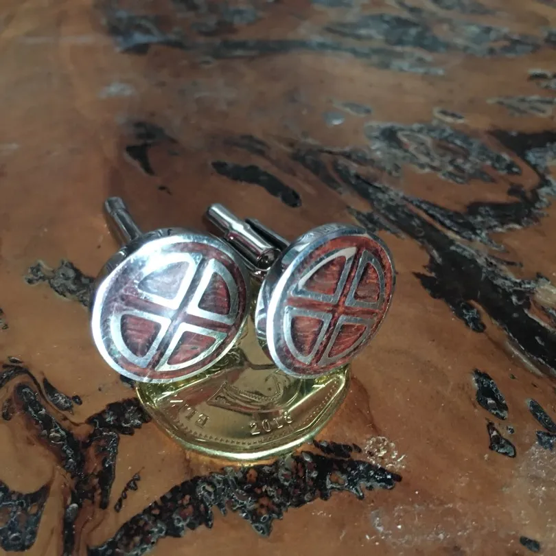 Lacquered Rosewood Cufflinks photo 1
