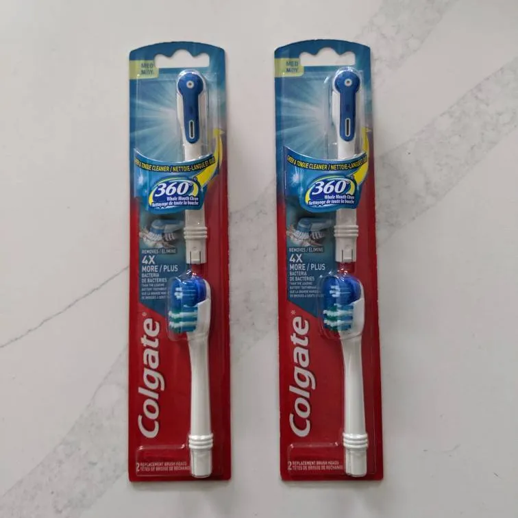2 Colgate 360 Toothbrush Heads photo 1