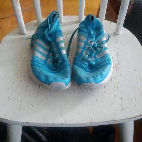 Size 7.5/8 Adidas Sneakers photo 1