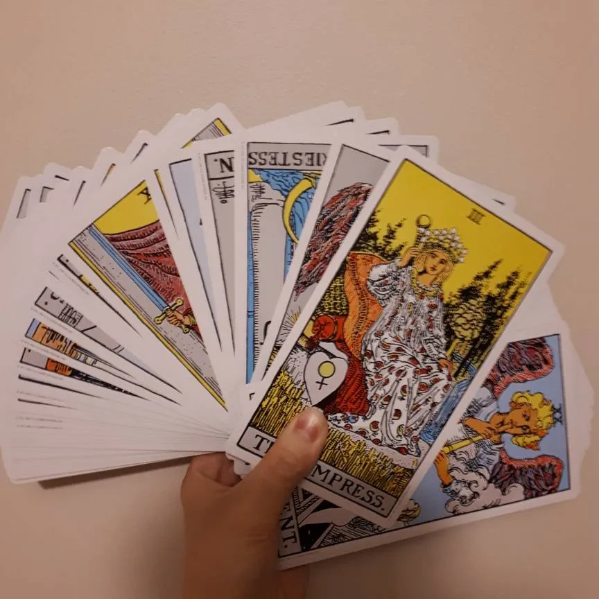Tarot cards photo 1