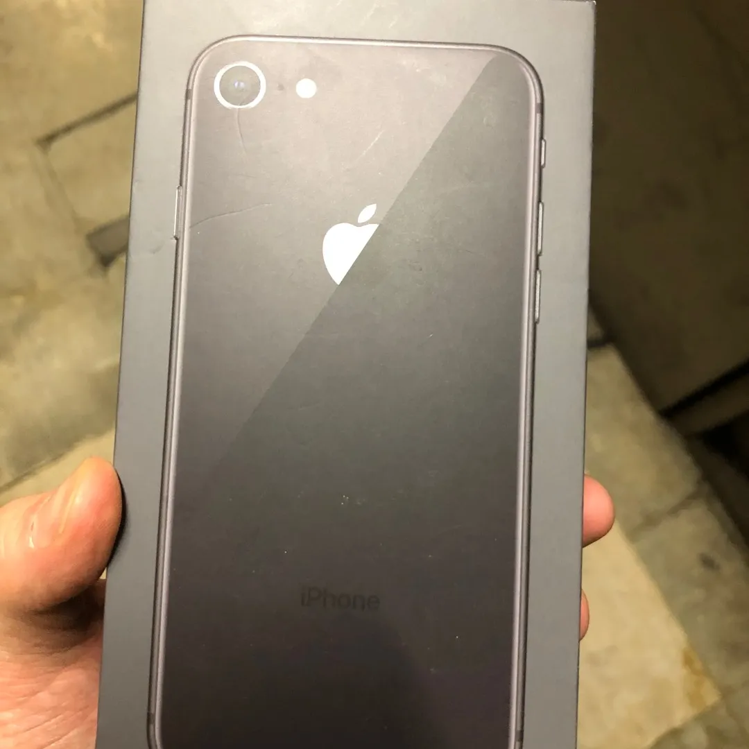 iPhone 8 New 64 GB With Otter box photo 1
