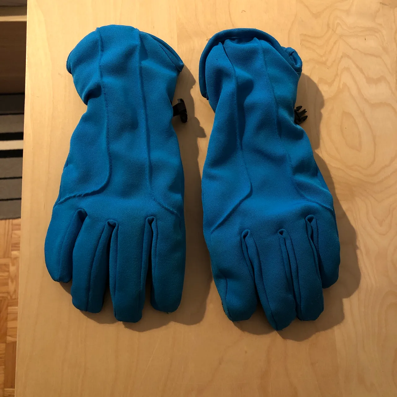 Gloves photo 1