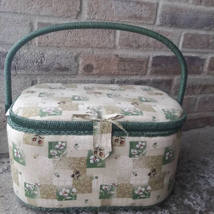 Vintage Floral  Large  Sewing  Basket - Fabric & Wicker photo 9
