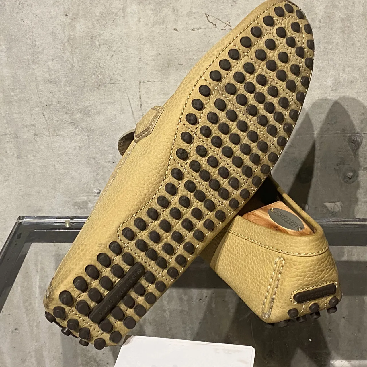 tan Louis Vuitton loafers photo 9