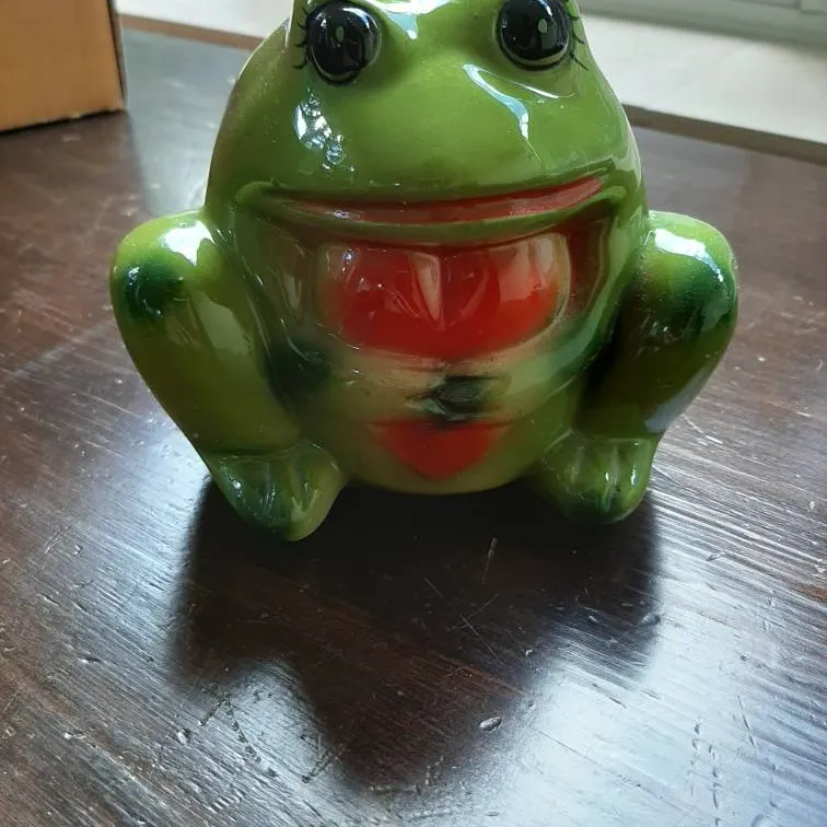 Ceramic 🐸 Frog photo 1