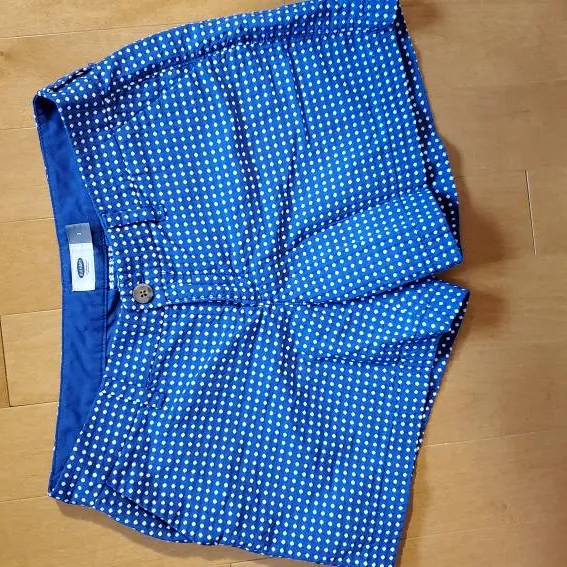 🎁Old Navy Blue And White Polka Dotted Shorts Size 2 photo 1