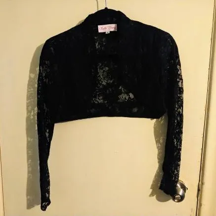 Black Lace Bolero Size M photo 1