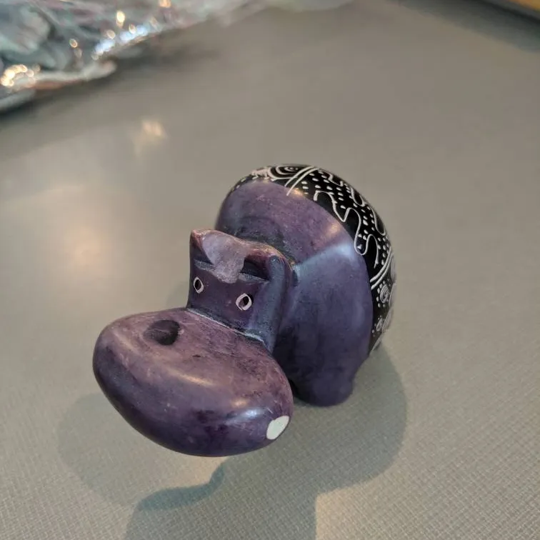Carved Hippo Glasses Holder/Paperweight photo 1