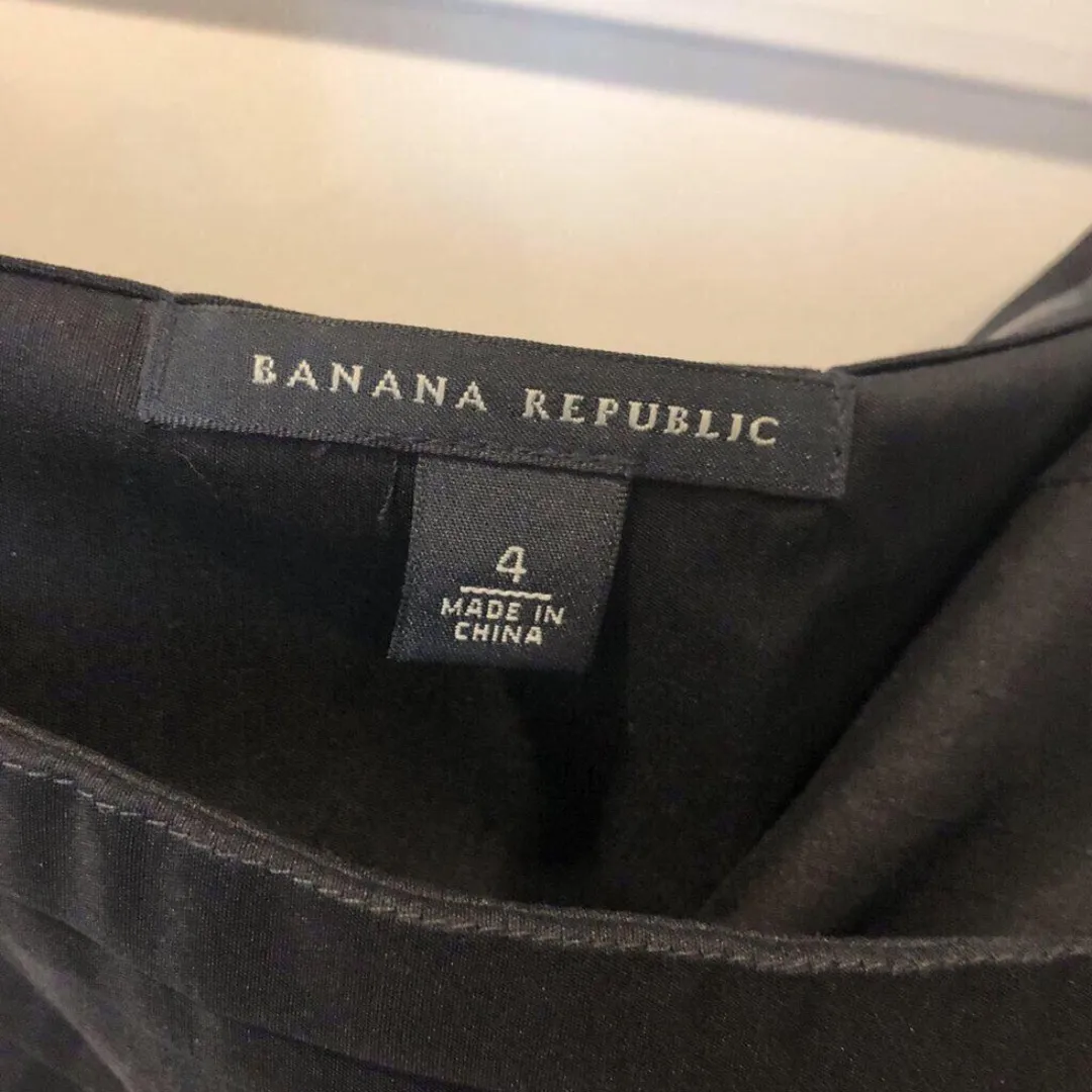 Banana Republic Silky Strapless Dress Like New Size 4-6 photo 4