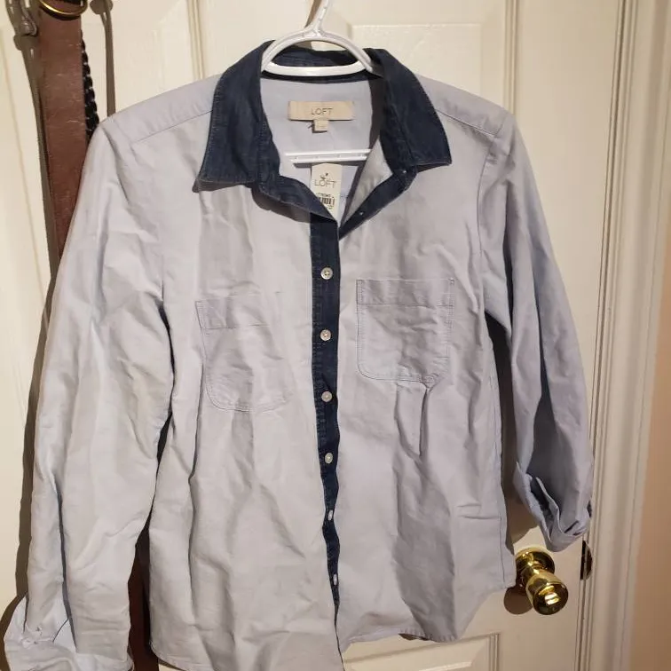 Loft (Ann Taylor) Chambray Shirt - Size S BNWT photo 3