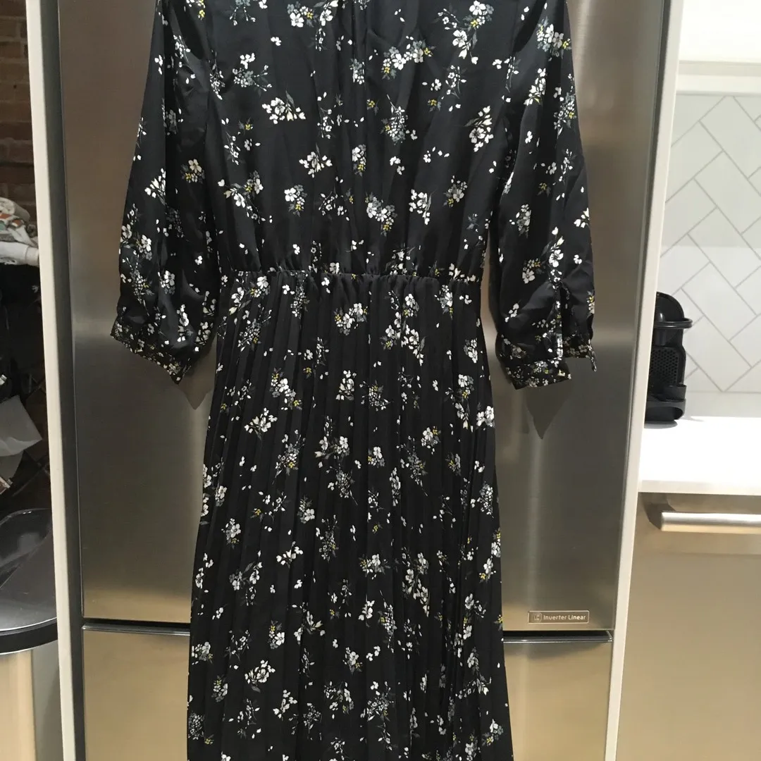 NWT H&M Midi Dress (size 4) photo 3